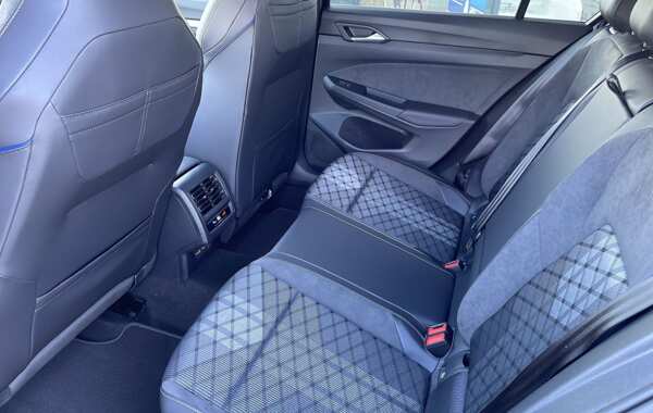 volkswagen-golf-viii-2-0-tdi-150ch-r-line-dsg7 - 143974686