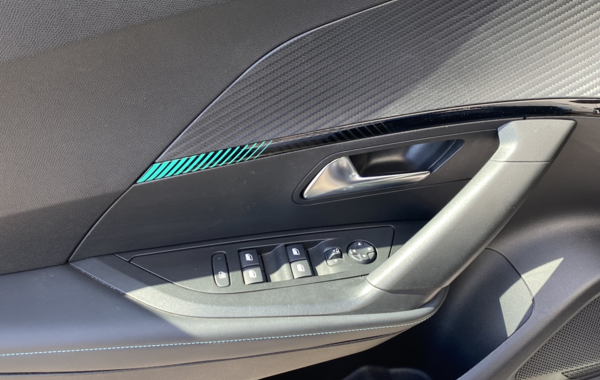 peugeot-2008-1-5-bluehdi-130ch-s-s-allure-eat8 - 144164686