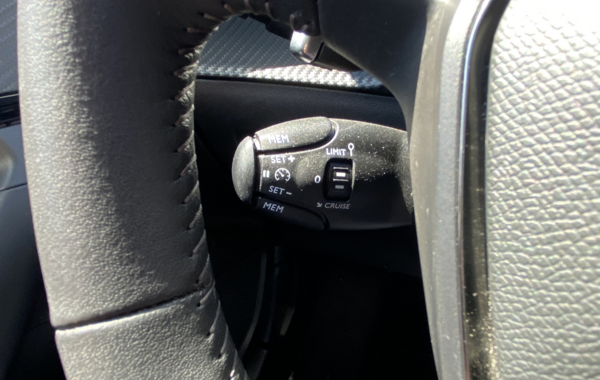 peugeot-2008-1-5-bluehdi-130ch-s-s-allure-eat8 - 144164686