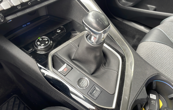 peugeot-3008-1-2-puretech-130ch-s-s-allure-pack - 144374686