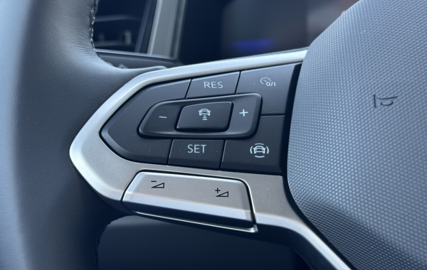 volkswagen-t-roc-1-5-tsi-evo2-150ch-life-plus-dsg7 - 144694686