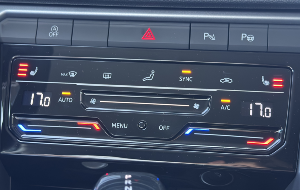 volkswagen-t-roc-1-5-tsi-evo2-150ch-life-plus-dsg7 - 144694686