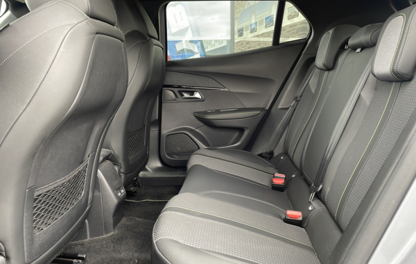 peugeot-2008-1-2-puretech-130ch-s-s-gt-eat8 - 147294686