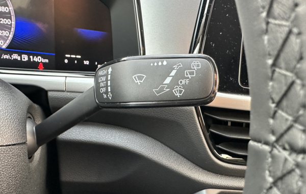 volkswagen-t-roc-1-5-tsi-evo2-150ch-life-plus-dsg7 - 147764686