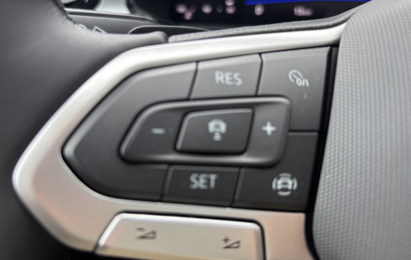 volkswagen-t-roc-1-5-tsi-evo2-150ch-life-plus-dsg7 - 147774686