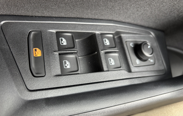 volkswagen-t-roc-1-5-tsi-evo2-150ch-life-plus-dsg7 - 147774686