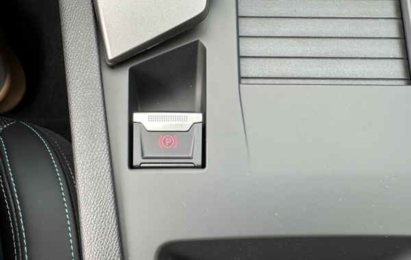 peugeot-308-sw-1-5-bluehdi-130ch-s-s-allure-eat8 - 148744686