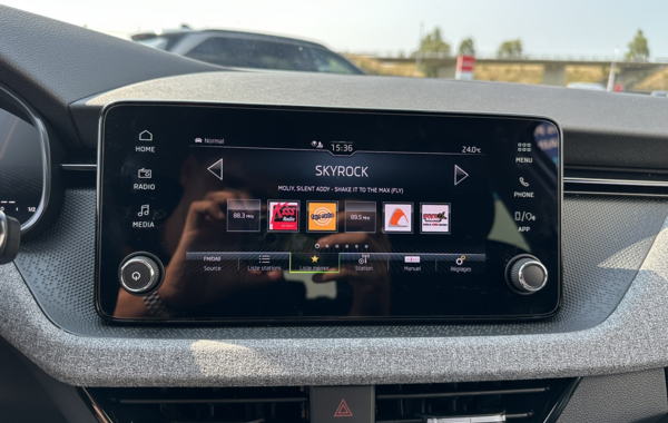 skoda-kamiq-1-0-tsi-evo-2-116ch-selection-dsg7 - 148954686