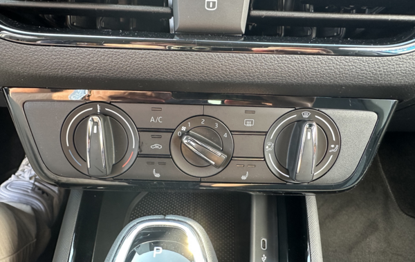 skoda-kamiq-1-0-tsi-evo-2-116ch-selection-dsg7 - 148954686