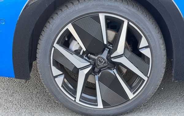 peugeot-208-1-2-hybrid-145ch-gt-e-dcs6 - 149344686