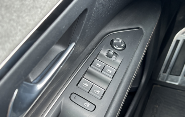 peugeot-3008-1-5-bluehdi-130ch-s-s-gt-eat8 - 149854686