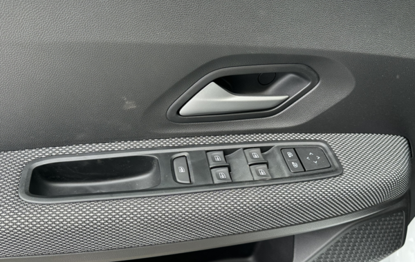 dacia-sandero-1-0-tce-90ch-stepway-expression-auto-24 - 150904686