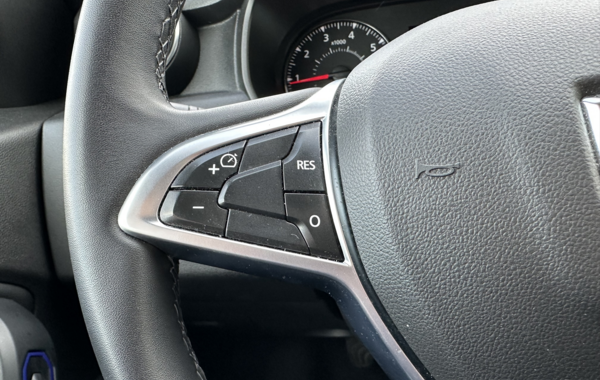 dacia-duster-1-5-blue-dci-115ch-15-ans-4x2-e6u - 151274686