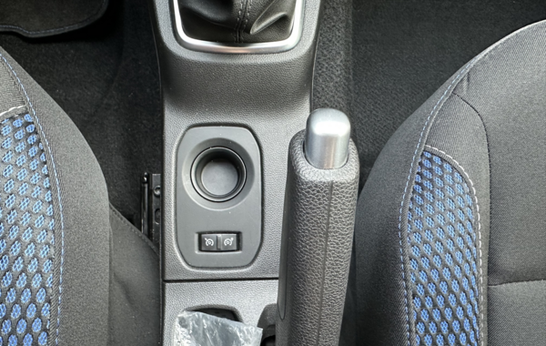 dacia-duster-1-5-blue-dci-115ch-15-ans-4x2-e6u - 151274686