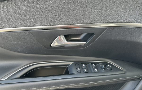 peugeot-3008-1-2-puretech-130ch-allure-business-s-s-eat6 - 151354686