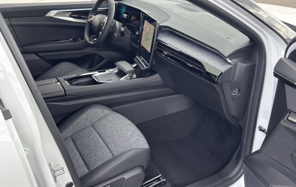 renault-austral-1-2-e-tech-full-hybrid-200ch-techno-25 - 151854686