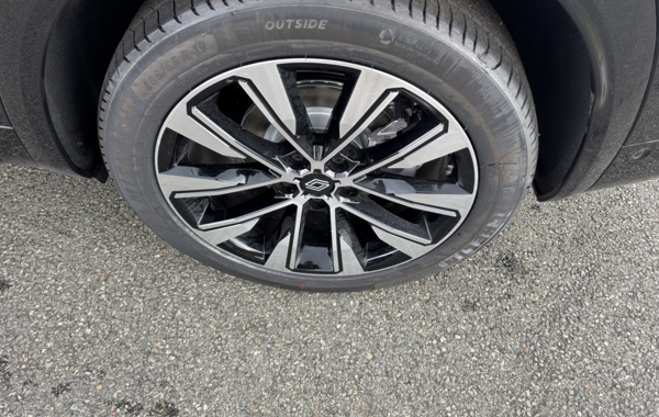 renault-austral-1-2-e-tech-full-hybrid-200ch-techno-25 - 151884686