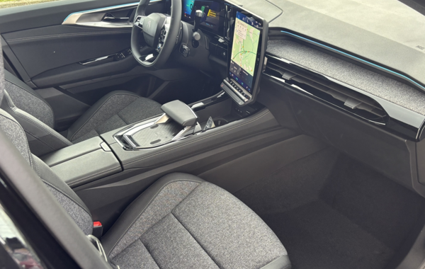 renault-austral-1-2-e-tech-full-hybrid-200ch-techno-25 - 151884686