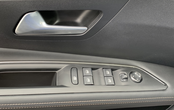 peugeot-3008-1-2-puretech-130ch-s-s-gt-eat8 - 81594686