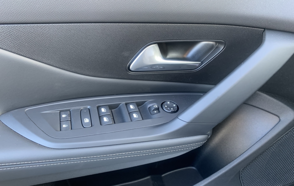 peugeot-308-1-2-puretech-130ch-s-s-allure-pack-eat8 - 94304686