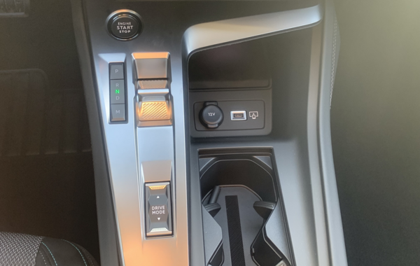 peugeot-308-1-2-puretech-130ch-s-s-allure-pack-eat8 - 94304686