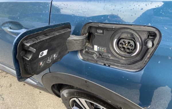 peugeot-3008-hybrid-225ch-gt-e-eat8 - 606084713