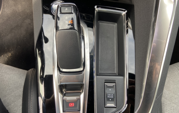 peugeot-3008-hybrid-225ch-gt-e-eat8 - 606084713