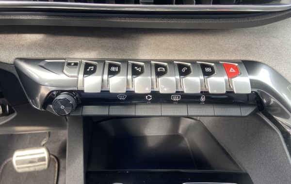 peugeot-3008-hybrid-225ch-gt-e-eat8 - 606084713