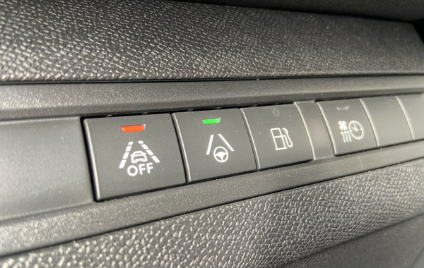 peugeot-3008-hybrid-225ch-gt-e-eat8 - 606084713