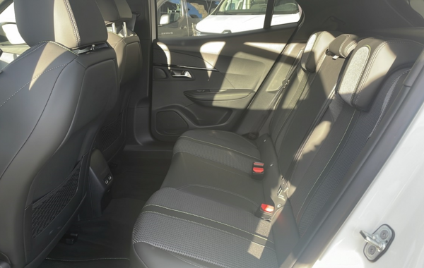 peugeot-2008-e-2008-136ch-gt - 613844713