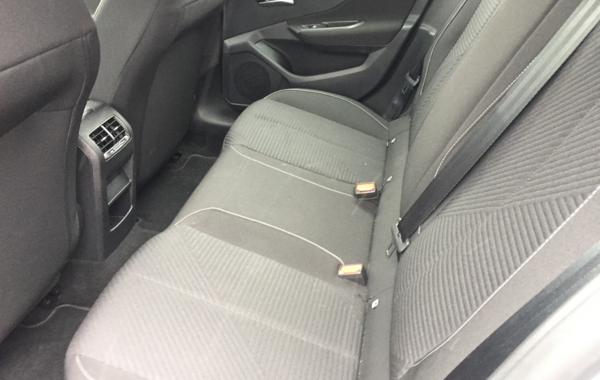 peugeot-308-sw-1-5-bluehdi-130ch-s-s-active-pack - 637534713