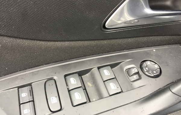 peugeot-308-sw-1-5-bluehdi-130ch-s-s-active-pack - 637534713