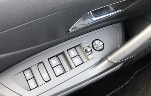 peugeot-308-1-2-puretech-130ch-s-s-gt-eat8 - 665354713