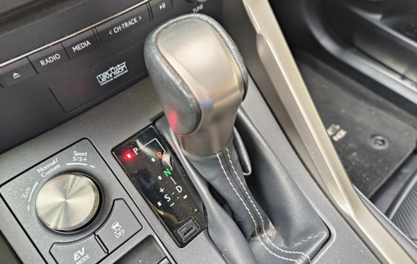 lexus-nx-300h-2wd-executive - 675594713