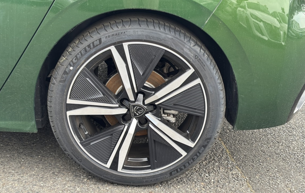 peugeot-308-1-2-puretech-130ch-s-s-gt-eat8 - 680034713