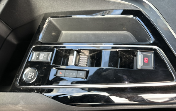 peugeot-5008-1-5-bluehdi-130ch-s-s-gt-eat8 - 703364713