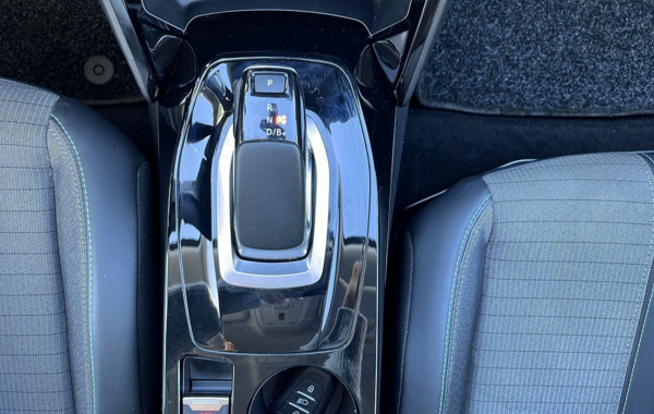 peugeot-2008-e-2008-136ch-allure-pack - 704994713