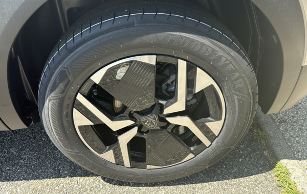 peugeot-2008-1-2-130ch-s-s-allure-eat8 - 706004713