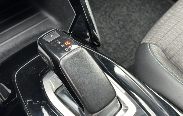 peugeot-2008-e-2008-136ch-allure-pack - 707754713