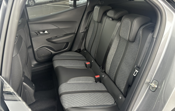 peugeot-2008-1-2-puretech-130ch-s-s-allure-eat8 - 709574713