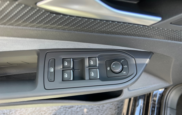 volkswagen-golf-viii-sw-1-5-etsi-opf-150ch-r-line-dsg7 - 710634713