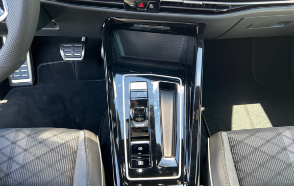 volkswagen-golf-viii-sw-1-5-etsi-opf-150ch-r-line-dsg7 - 710634713