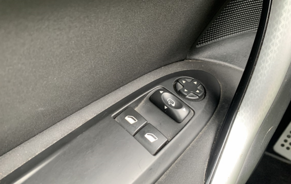 ds-ds-4-thp-165ch-sport-chic-s-s-eat6 - 715154713