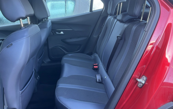 peugeot-2008-1-2-puretech-130ch-s-s-allure-eat8 - 716764713