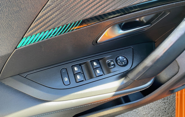 peugeot-2008-e-2008-136ch-allure-pack - 719024713