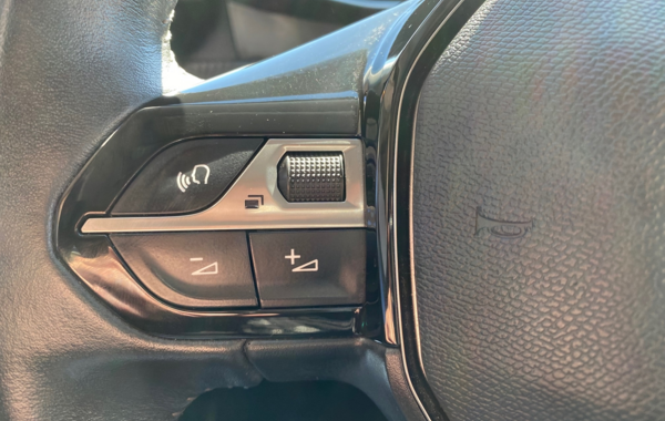 peugeot-2008-e-2008-136ch-allure-pack - 719024713