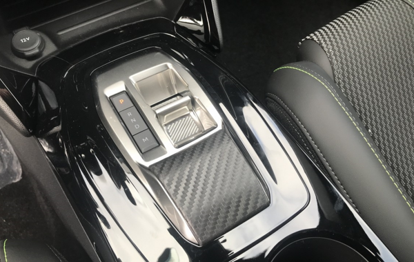 peugeot-2008-1-2-puretech-130ch-s-s-gt-eat8 - 724624713