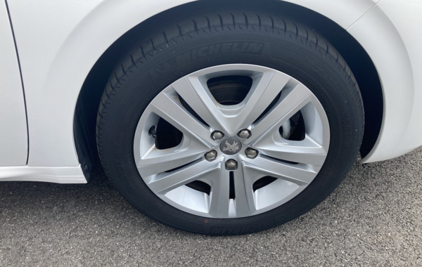 peugeot-208-1-2-puretech-110ch-e6-c-allure-business-s-s-5p - 744944713