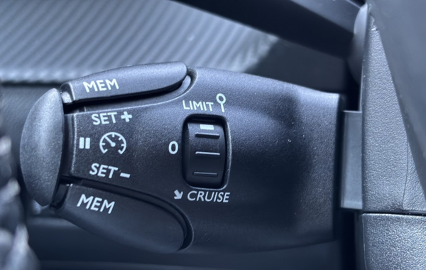 peugeot-2008-1-2-puretech-100ch-s-s-active - 765774713