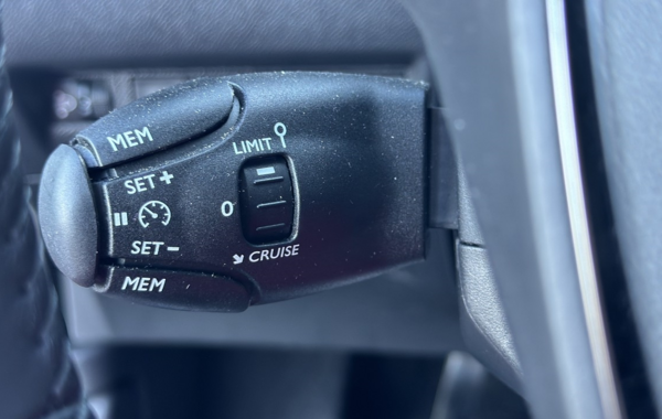 peugeot-2008-1-2-puretech-100ch-s-s-allure - 777524713